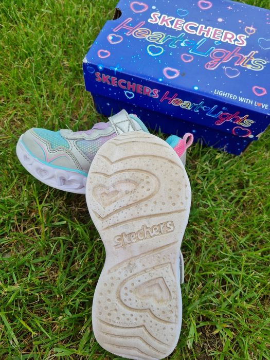 Skechers cu lumini marimea 24