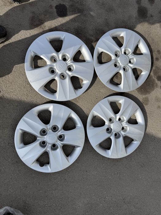 Продам колпаки на Kia Cerato комплект R15