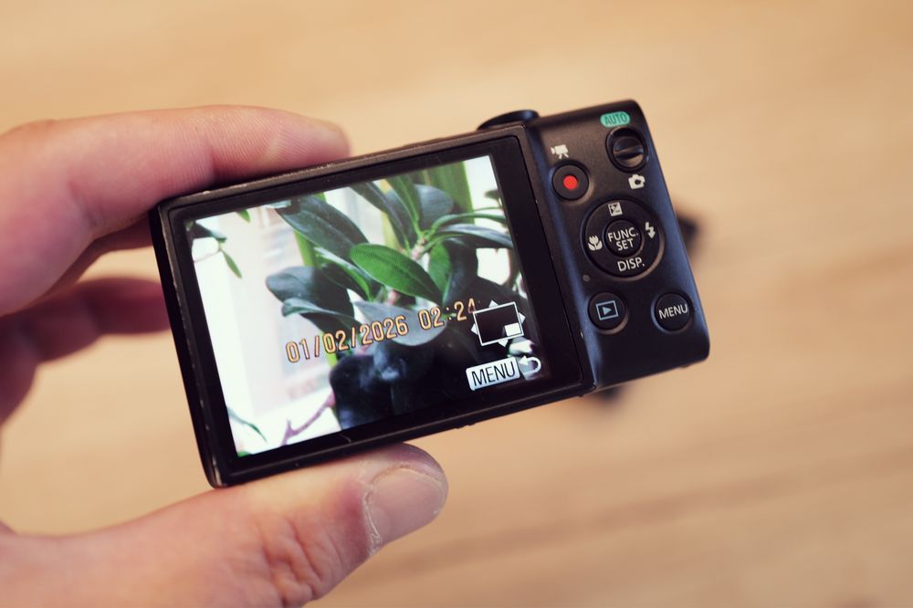 Aparat foto Canon Ixus 132 Fronzen Black 16Mp ITP powershot data ora