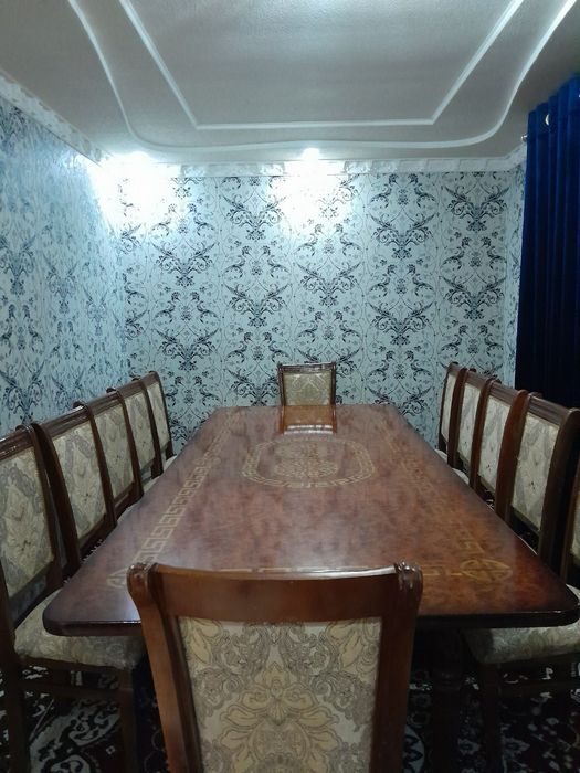 Mebel stol va 12 ta stuli  bilan