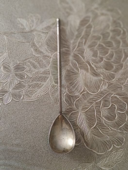 Серебряная ложка.