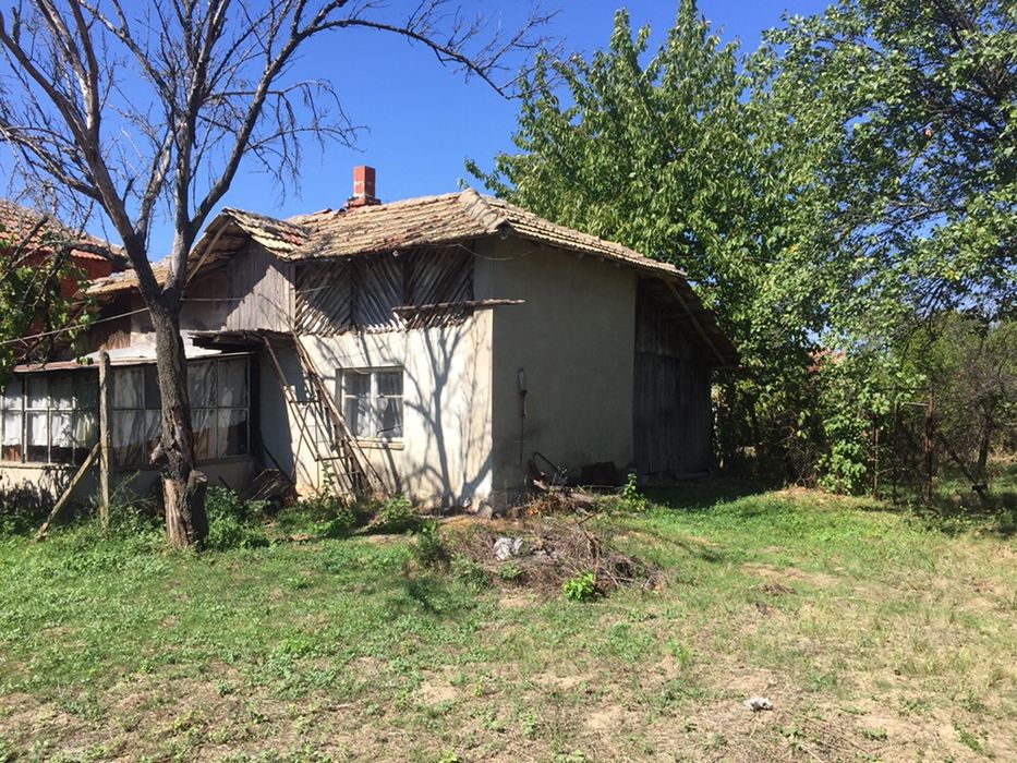 Продава се Къща в с. Равно, Област Разград - 800 кв.м за 23 €/кв.м - Снимка #2
