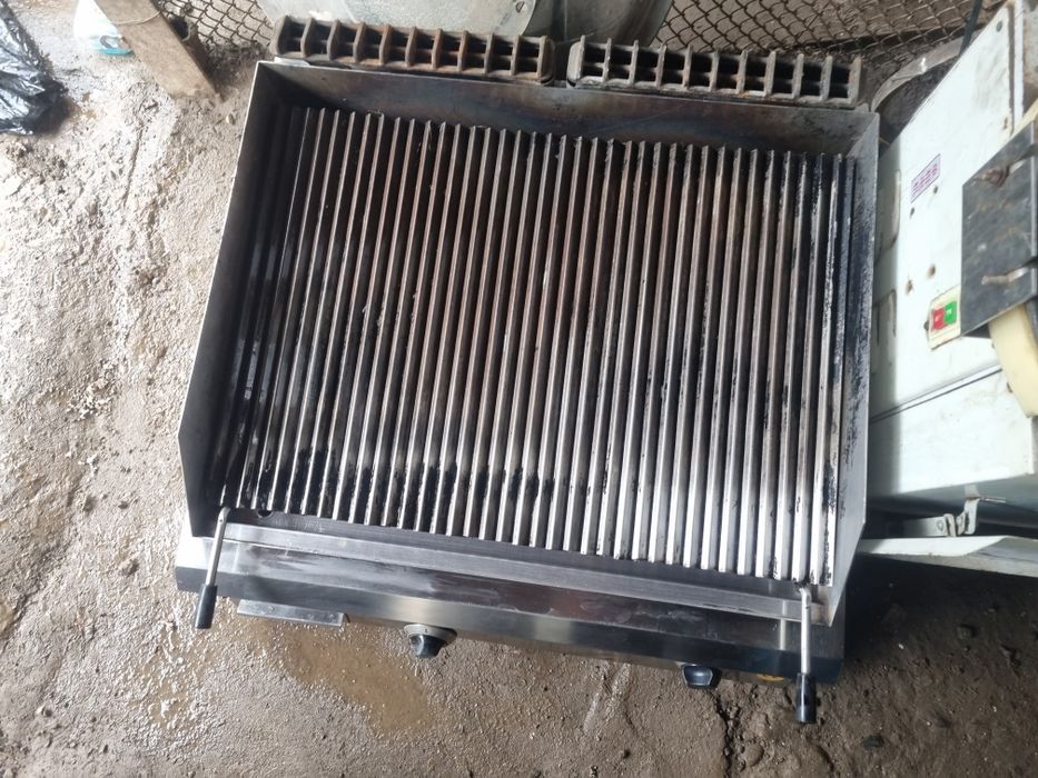 Барбикюр ва бошка нарсалар сотиладии