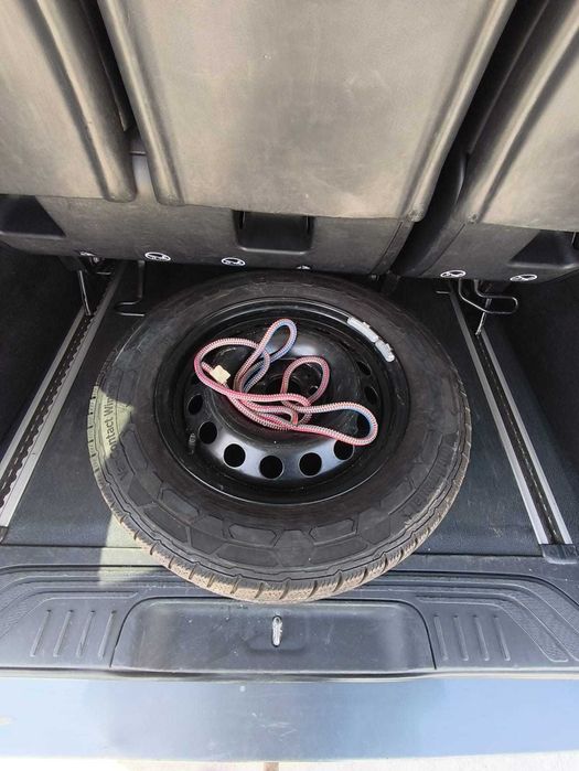 Mercedes-Benz Vito,8 locuri
