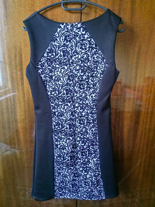 Дамски рокли различни видове