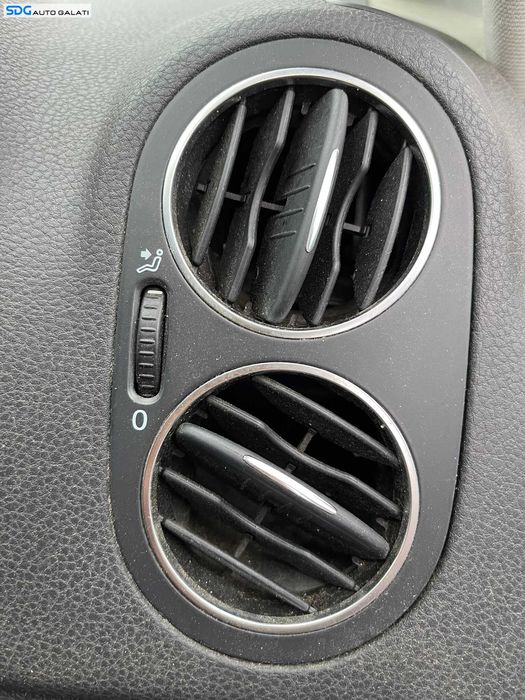 Gura Grila Aer Aerisire Ventilatie Bord Laterala Dreapta Volkswagen Golf 6 Plus 2008 - 2014