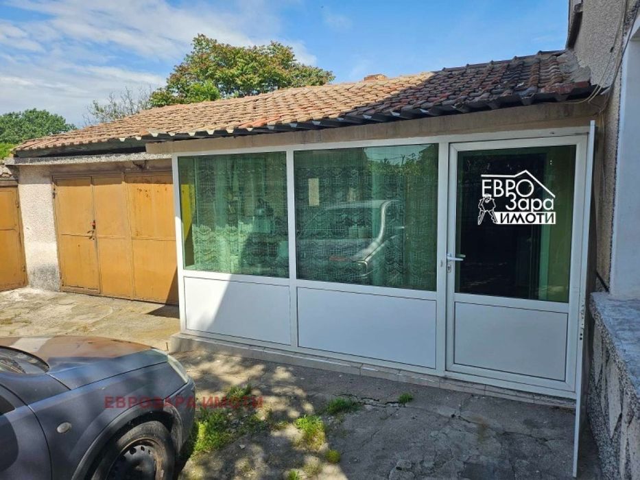 Продажба Къща гр. Гълъбово - гр. Гълъбово 160m² и двор 1250m²