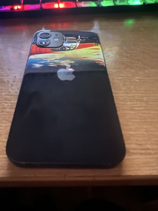 Vand iphone 12 pentru piese