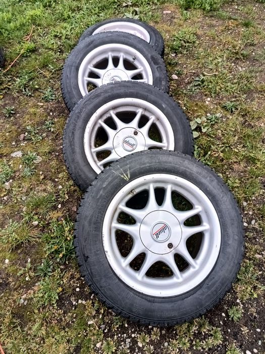 Set anvelope cu genți de aliaj