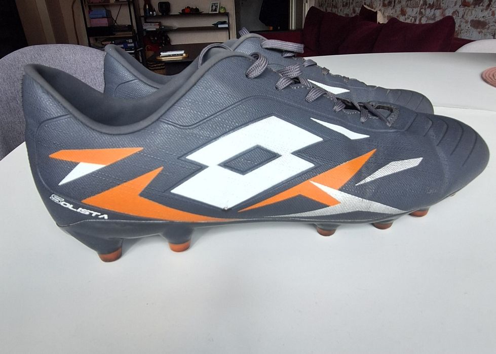 Футболни обувки бутонки Lotto 45