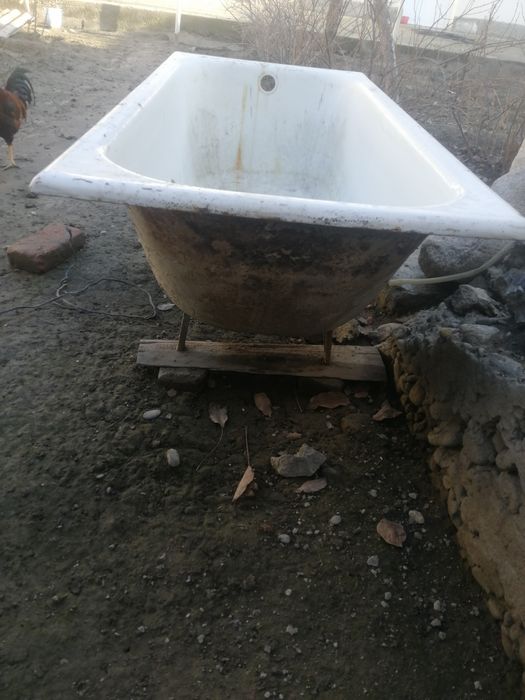 Ванна чугунный.в хорошем состоянии.