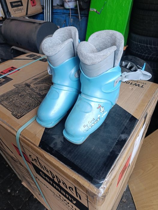 Детски ски и обувки