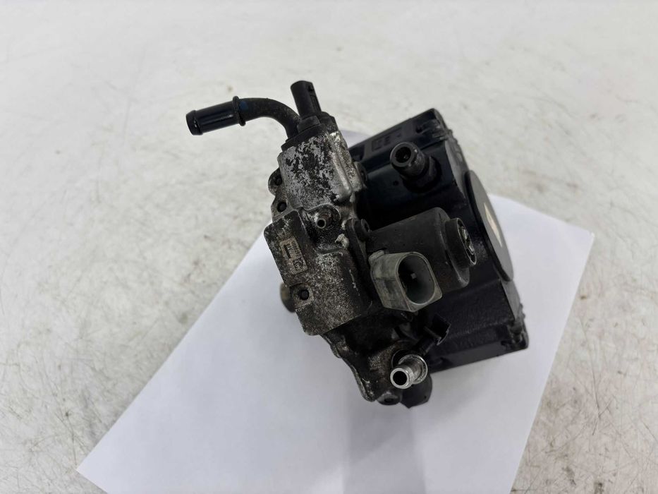 Pompa de inalta presiune Mercedes E Class motor 2.2 tdi an 2010