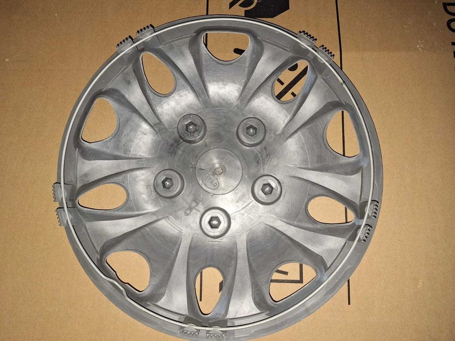 колпаки на автомобиль