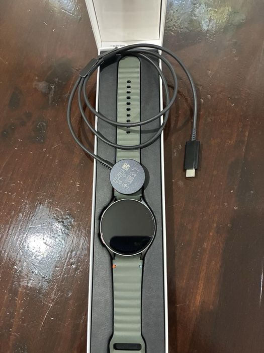 Смарт часовник samsung