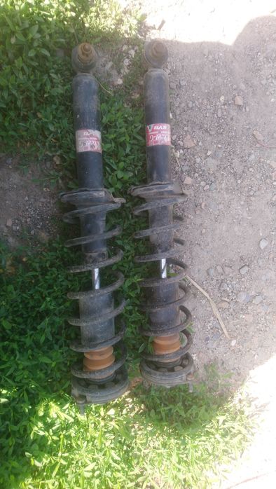 Продам Амортизаторы Toyota Starlet