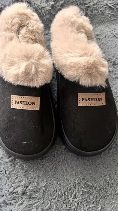 Продам  женскую обувь.