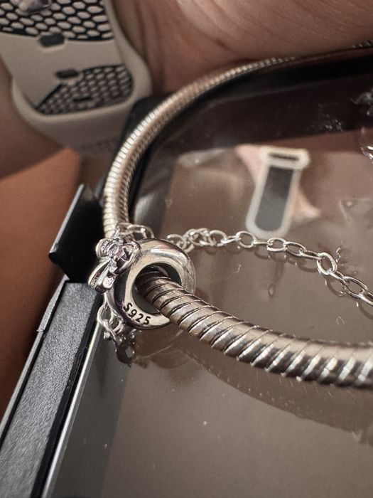 Сребърна гривна на Pandora