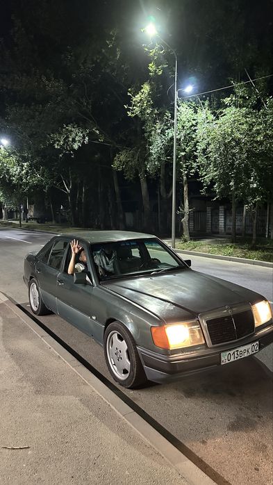 Мерседес 124 2,3 обьем