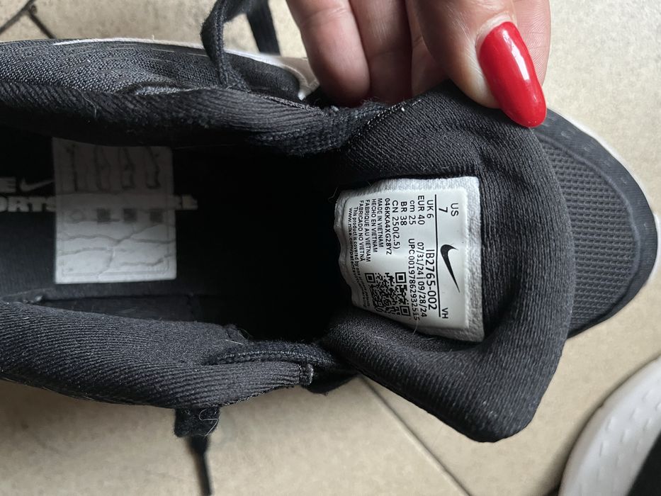 Нови маратонки Nike два модела