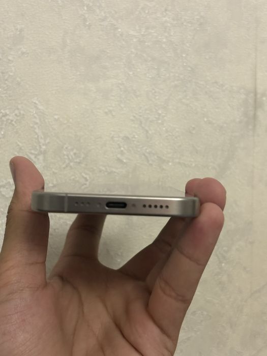 Iphone 15 pro 84%