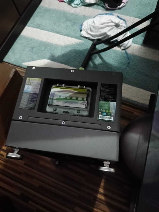 Urgent, invertor hibrid trifazat