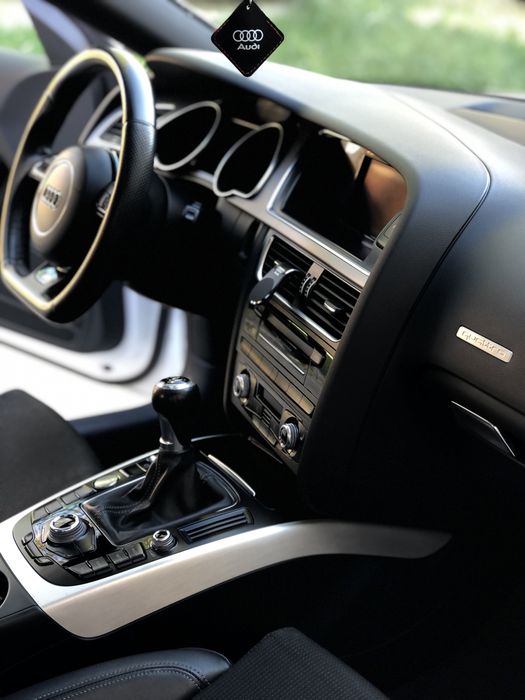 AUDI A5 Sportback S-line | 2.0 TDI 177 CP | QUATTRO | MANUALĂ | TRAPĂ | R19