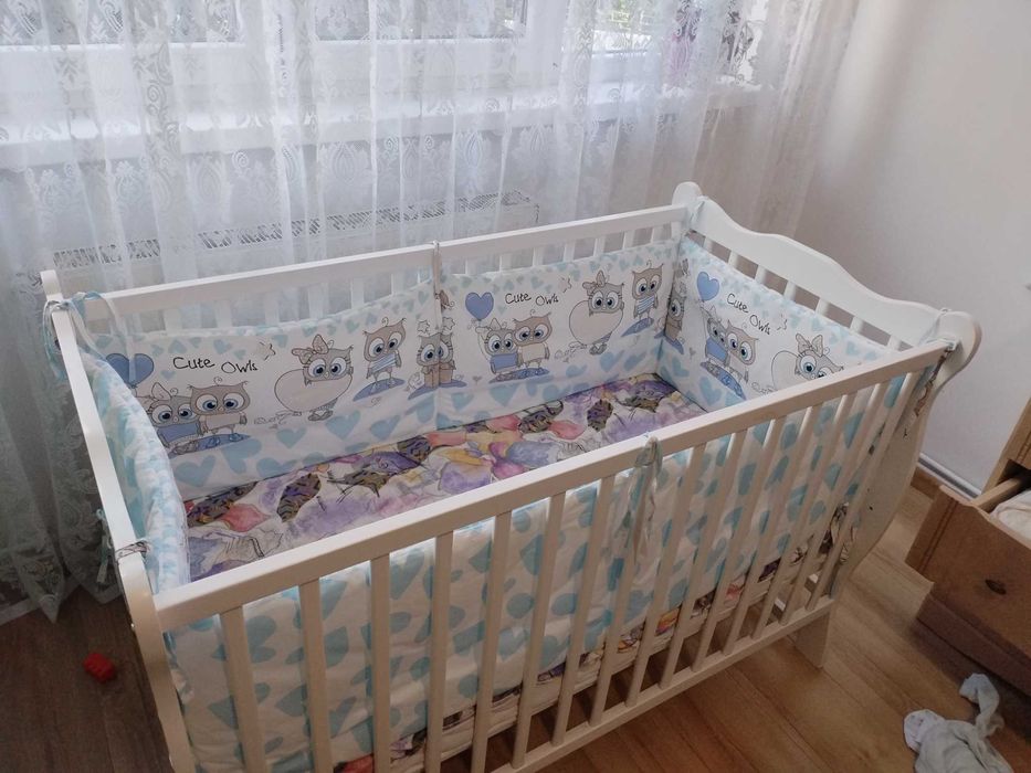 Patut bebe nou lemn masiv