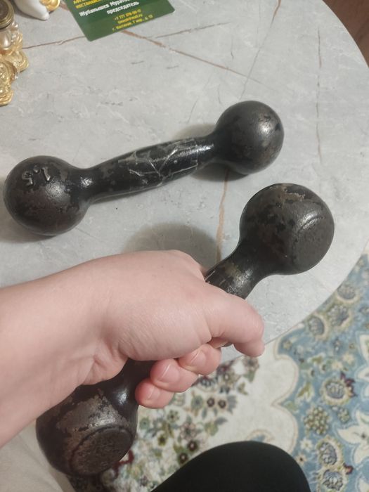 Продам гантели спрртивные