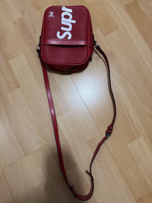 Borseta Louis Vuitton Paris, model Supreme