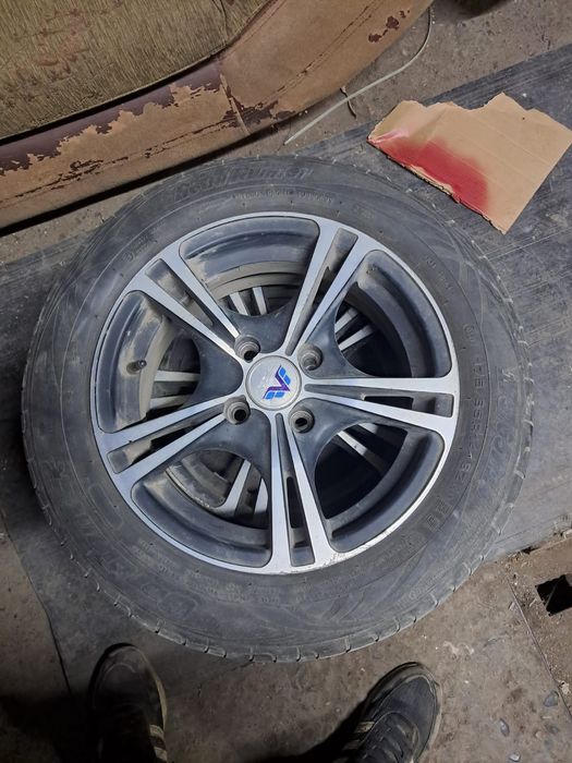 Продам резину вместе с дисками 4×100