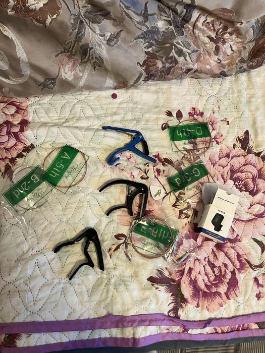 продам акустическую гитару