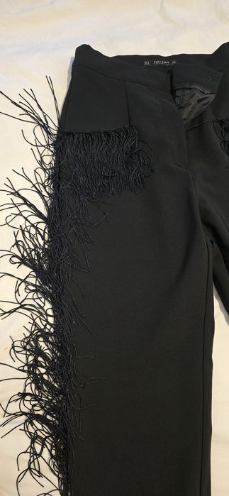 Pantaloni Zara model deosebit