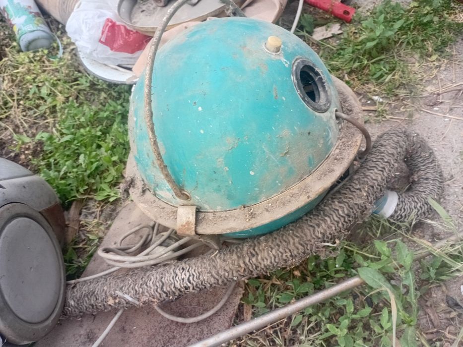 Продам советский пылесос