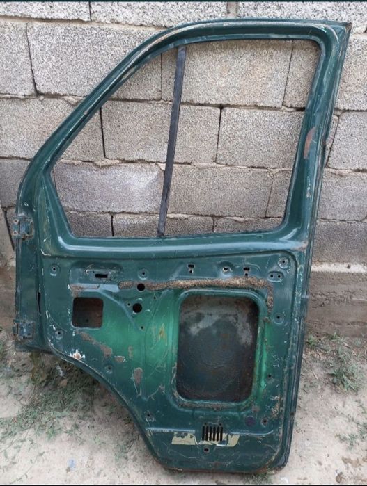 Двер на газель в харошем состояние