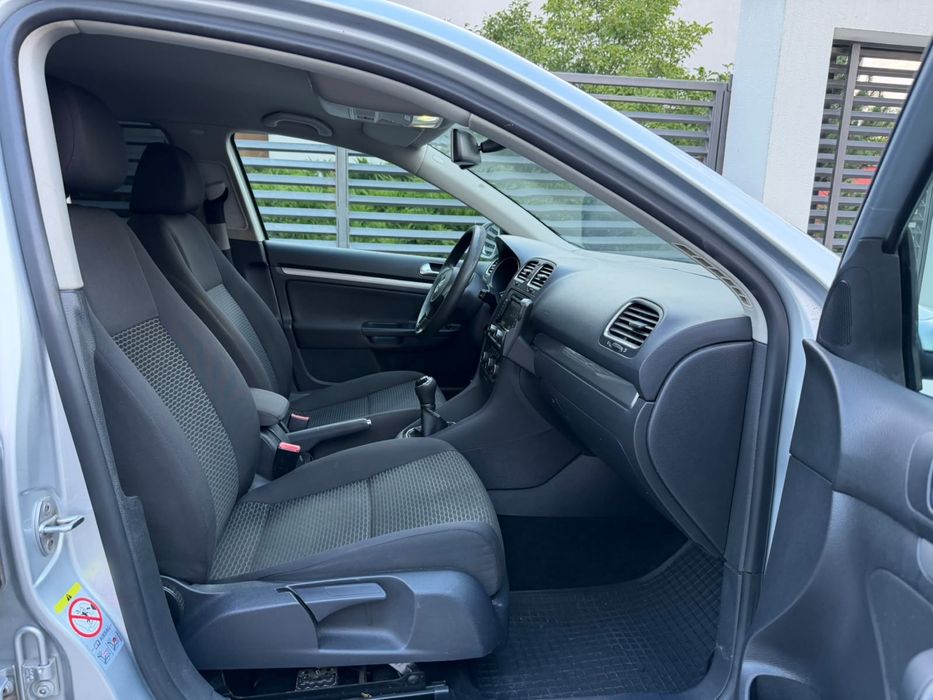 Volkswagen Golf 6 BLUEMOTION 2013 1.6TDi Climă Navigație