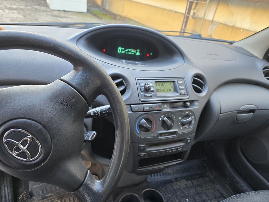 Toyota Yaris 1.0 Benzina