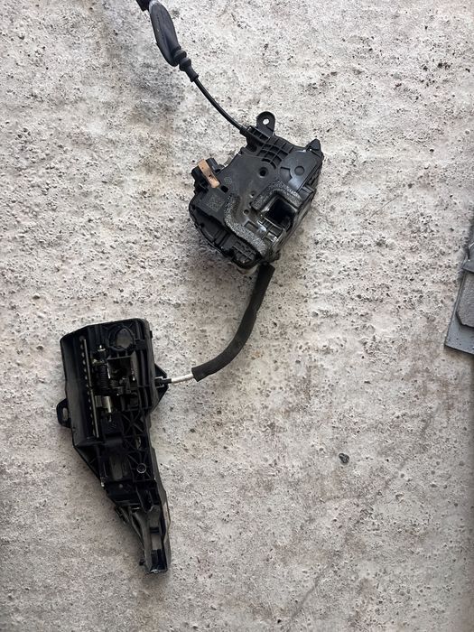 Брава шофьорска врата/пр.лява Renault clio 2016