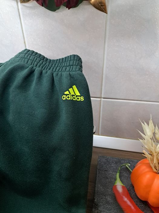 Pantaloni adidas mas 11-12 ani