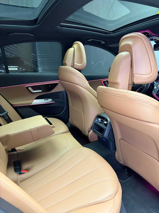 Продается Mercedes Benz E200 W214