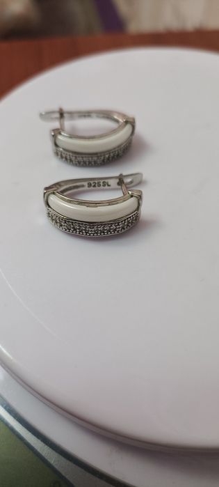 Серьги серебряные с вставками из агата