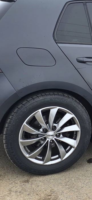 4 jante de aliaj  volkswagen pe 16 cu cauciucuri de iarna