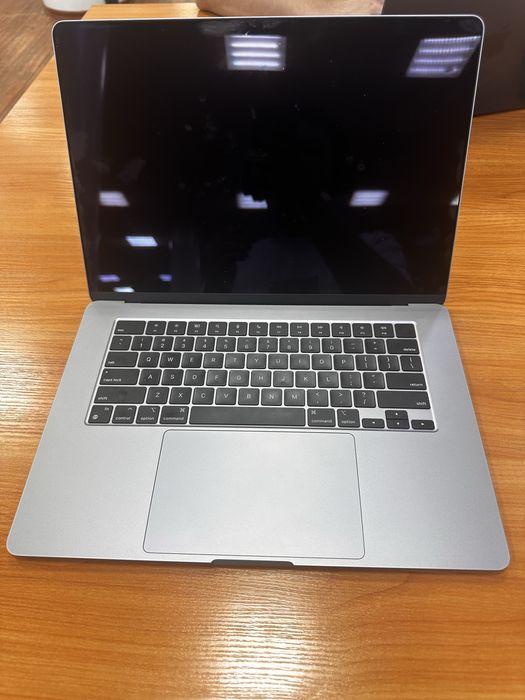 Macbook M2 chip 15 дюйм