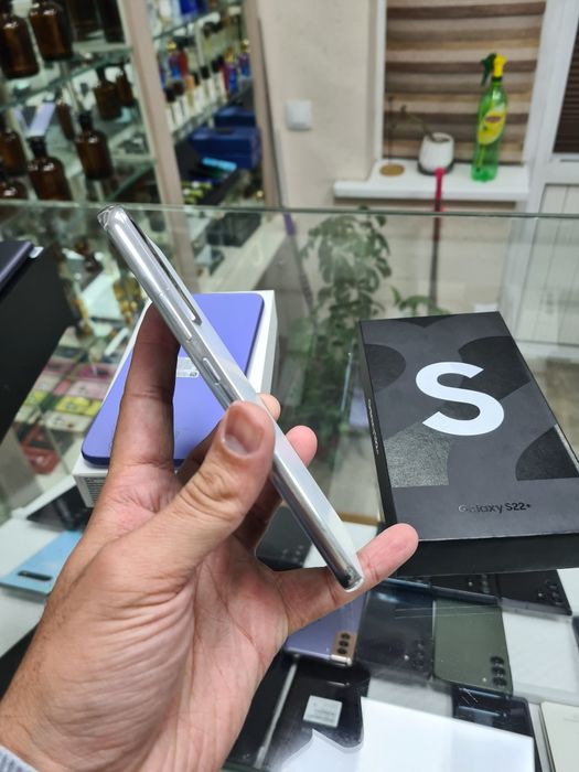 Samsung S22Plus 256GB Snapdragon