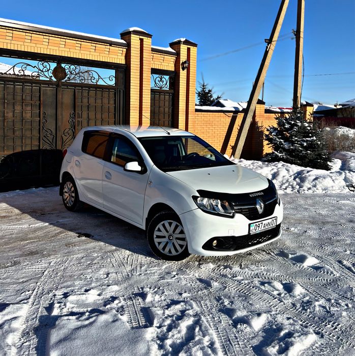 RENO SANDERO 2014/1.6л kz-учет