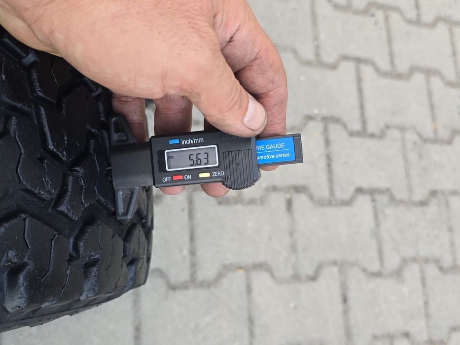215 75 15 MAXXIS Allterren