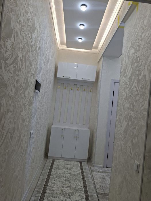 Navoi shaxar Yangi bozorni orqasidan  kv sotiladi