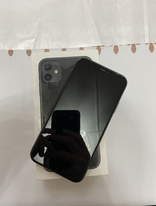 Продам айфон 11 128г