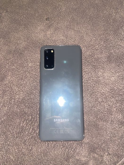 ТОРГ продаю самсунг galaxy s20