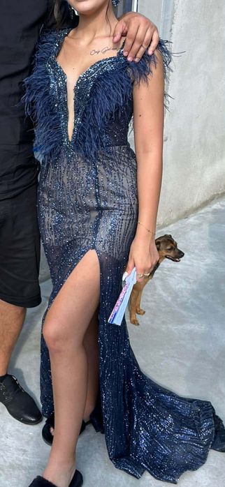 Продавам елегантна рокля